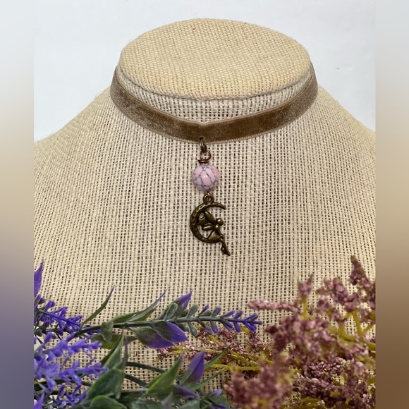 Choker necklace fairy moon pink stone marble necklace velvet tan copper cute - Picture 2 of 11